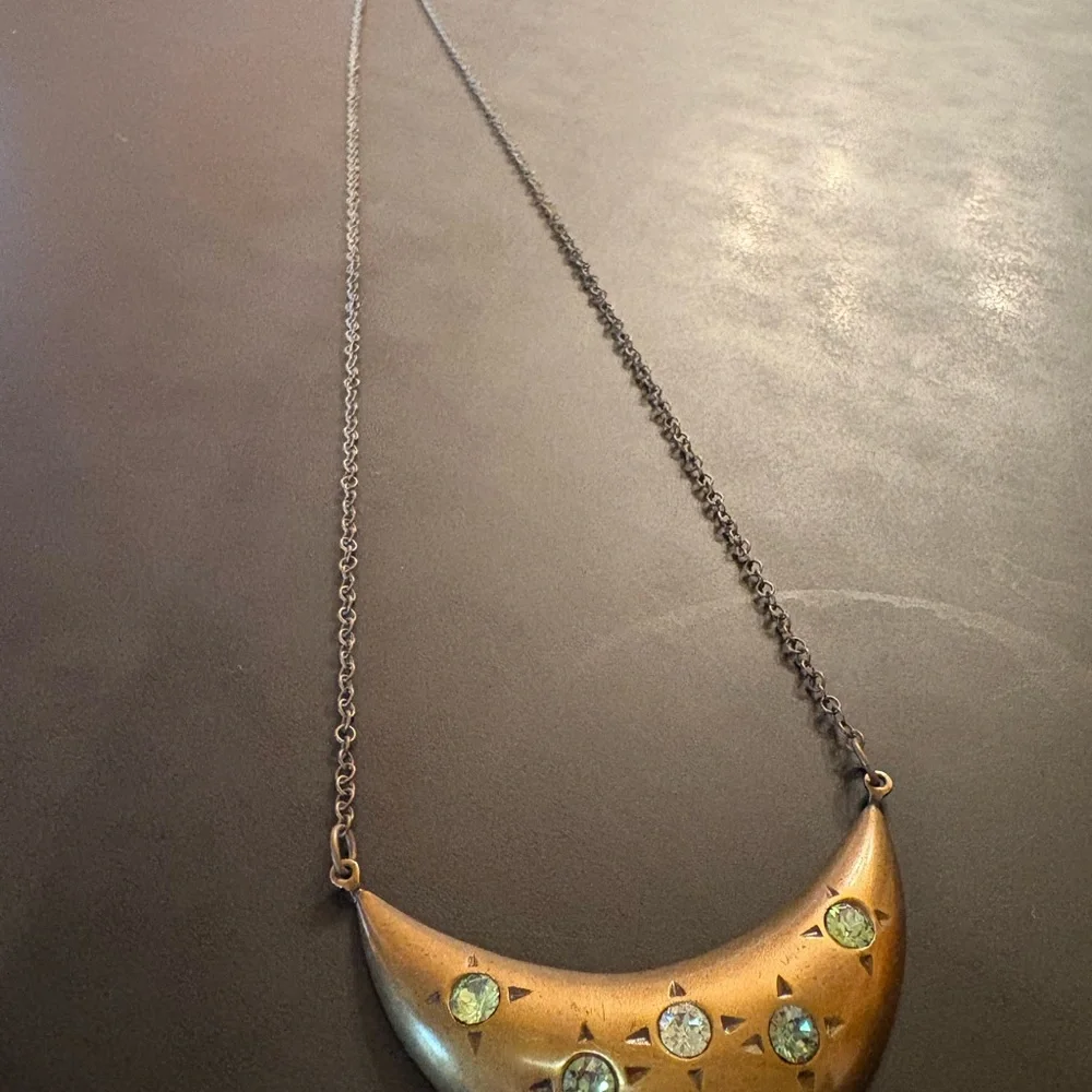Sabika Antiqued-Style Goldish/Bronze Crescent Necklace with Green Gems - Picture 1 of 8